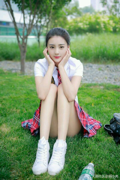 fb体育官网中国-摩洛哥骑手阿米尔·本·哈桑在2024年巴黎奥运会三项赛中获得第20名，展现出色表现。