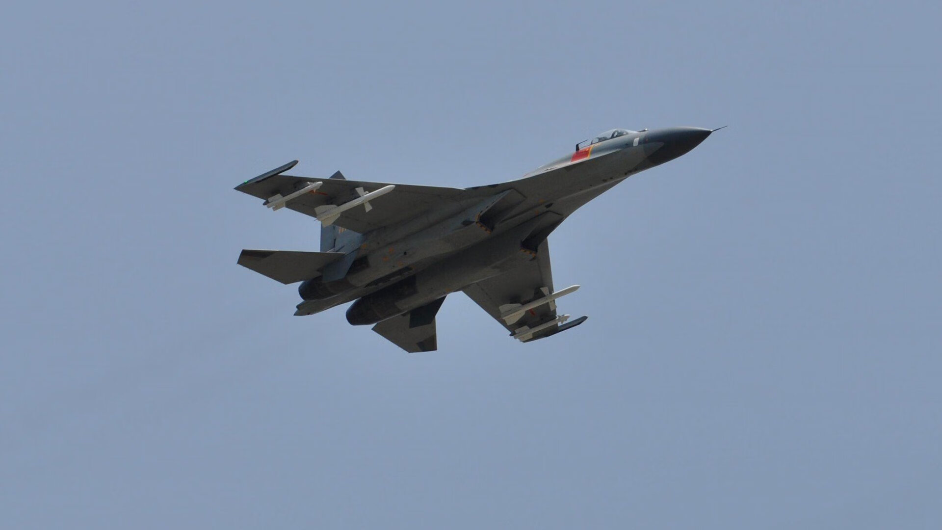 fb体育娱乐-高密度赛程是否加剧球员疲劳导致伤病，高密度过低对人身体有什么影响